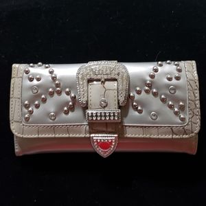 Ladies Tri Fold Wallet.